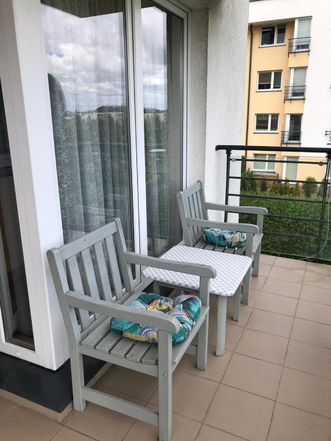 Cozy Close To & Airport Huoneisto *
