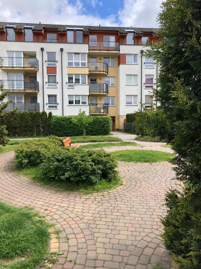 Cozy Close To & Airport Huoneisto *